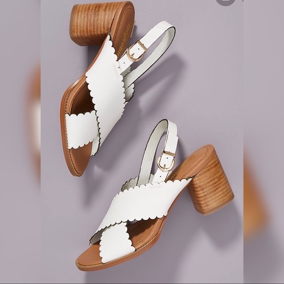 Anthropologie Shoes - Anthropologie Farylrobin Scalloped Slingbacks